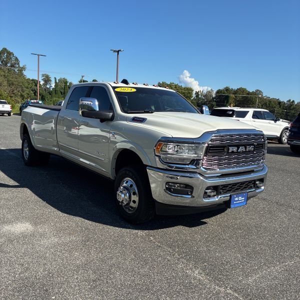 2024 Ram 3500 Limited photo 3