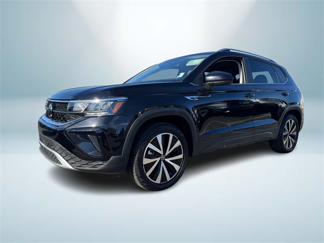 2023 Volkswagen Taos SE photo 2