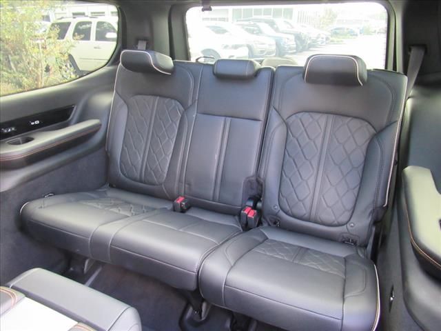 2023 Jeep Grand Wagoneer III photo 22