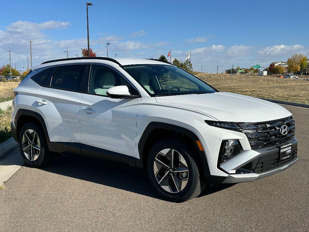 2025 Hyundai Tucson SEL photo 3