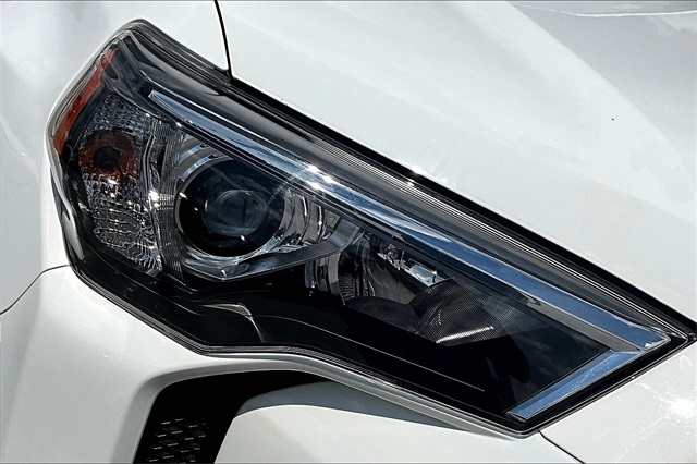 2023 Toyota 4Runner SR5 Premium 4WD photo 28