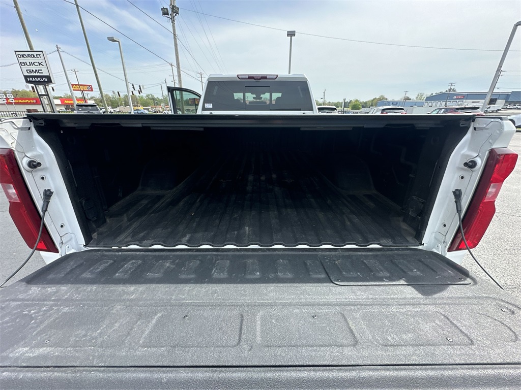 2022 Chevrolet Silverado 3500HD High Country photo 19