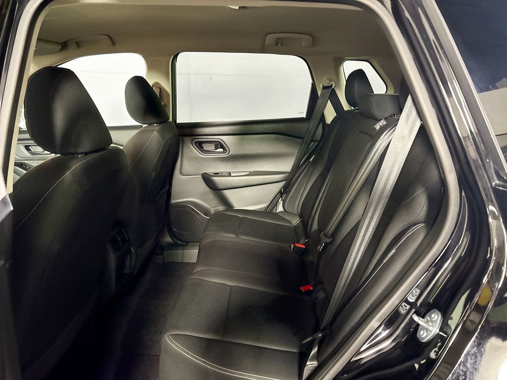 2024 Nissan Rogue S photo 19