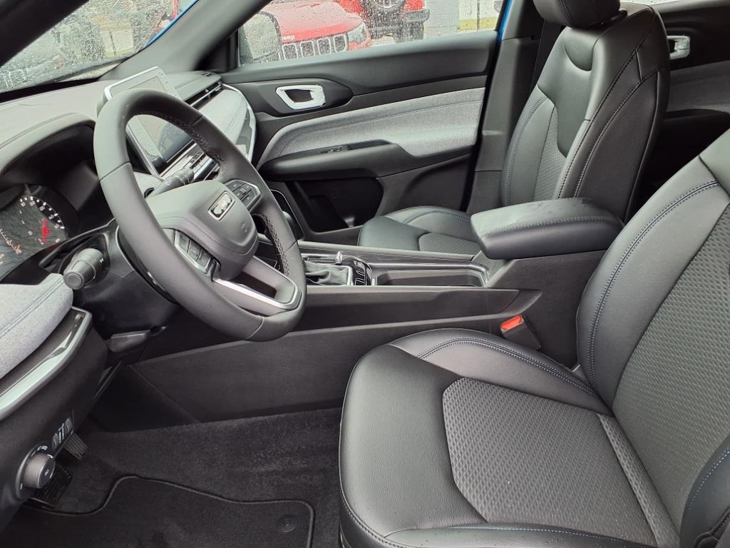 2025 Jeep Compass Latitude photo 7