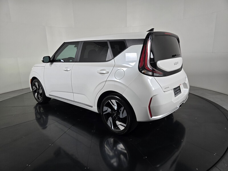 2024 Kia Soul GT-Line photo 3