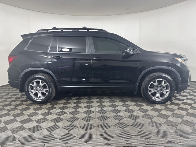 2022 Honda Passport TrailSport photo 2