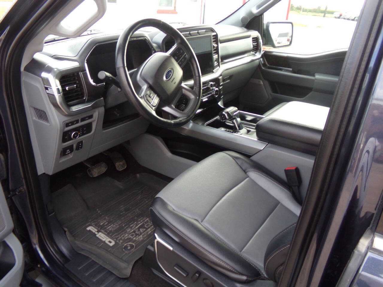 2022 Ford F-150 Lariat photo 9