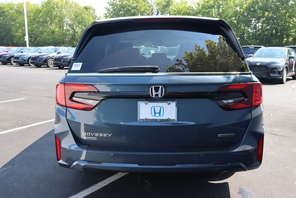 2026 Honda Odyssey Touring photo 4