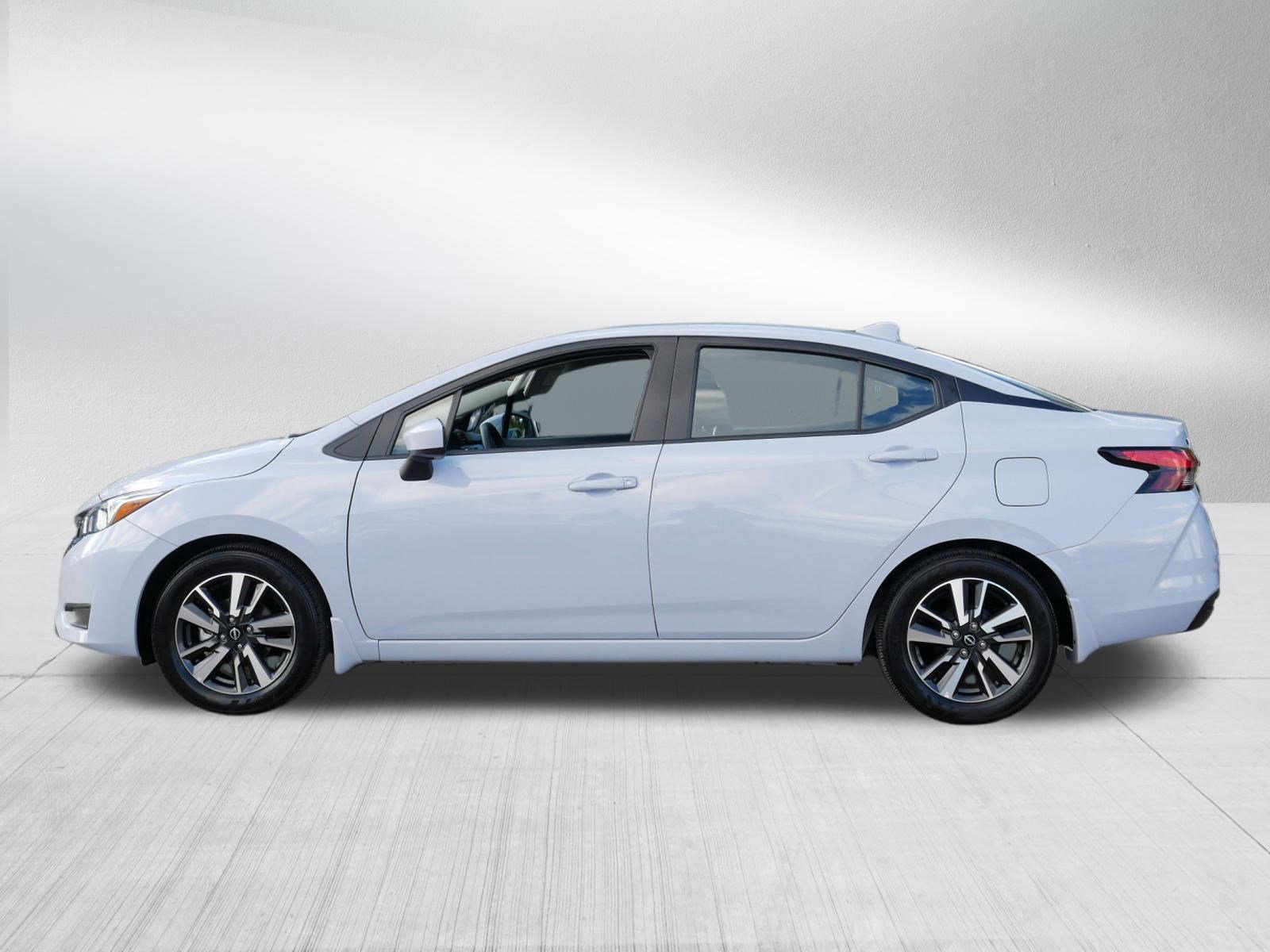 2024 Nissan Versa SV photo 4