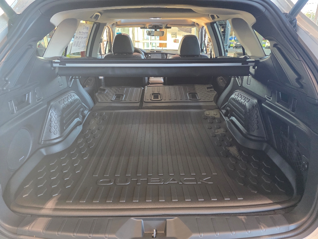 2025 Subaru Outback Limited photo 4