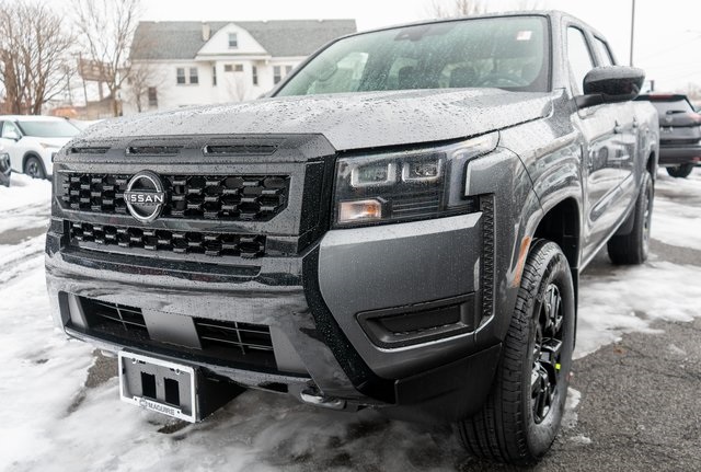 2026 Nissan Frontier SV's photo