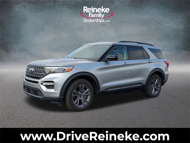Used 2023 Silver Ford XLT image 1