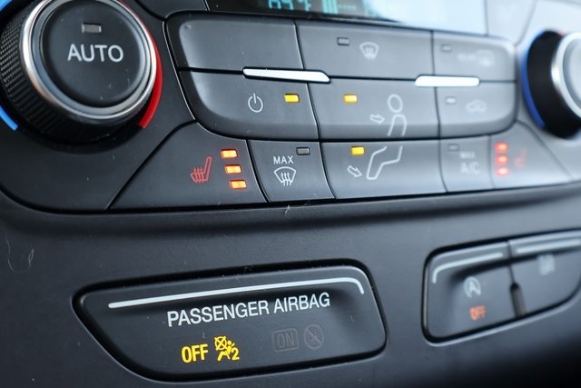2017 Ford Escape Titanium photo 4
