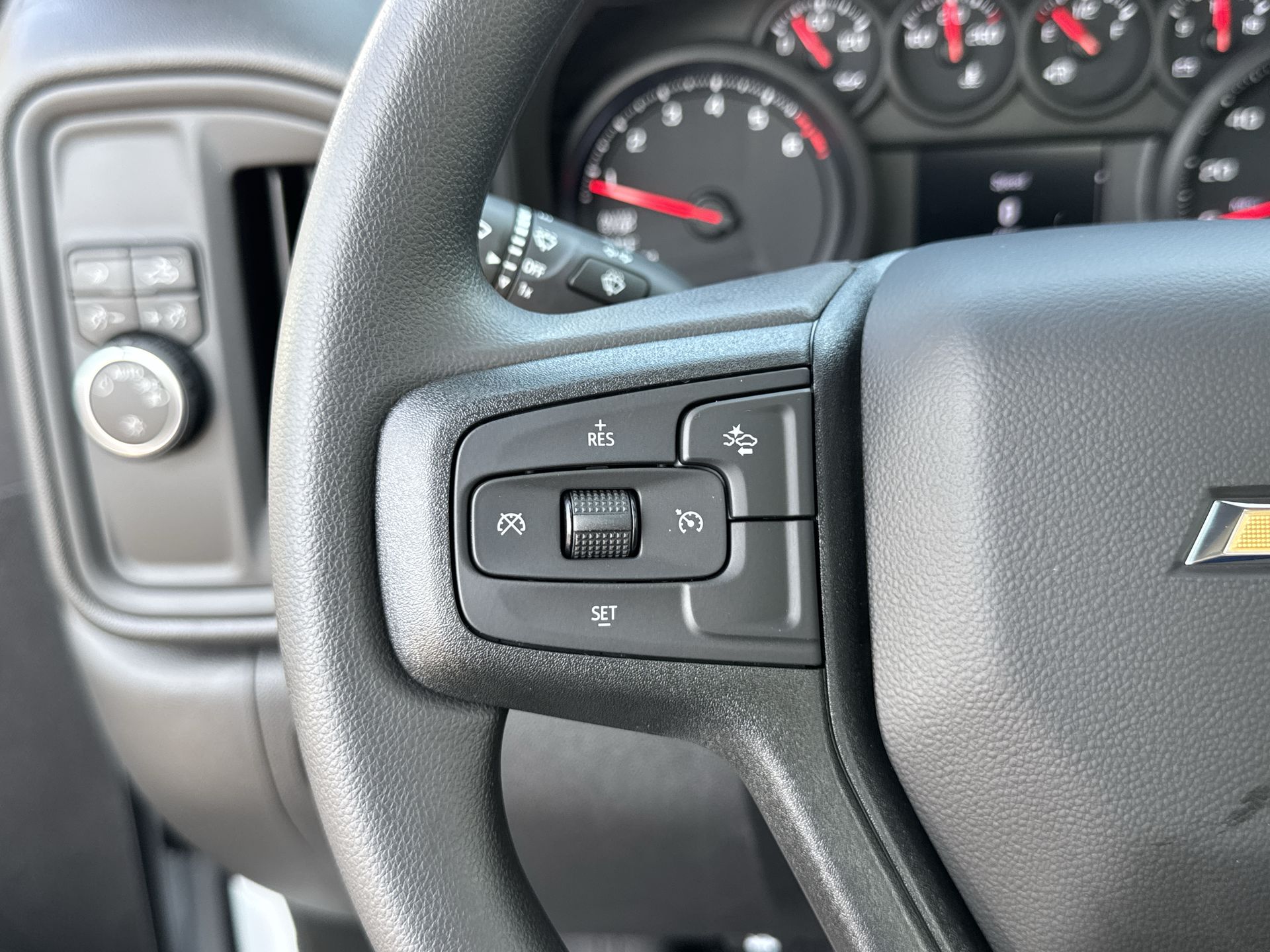 2026 Chevrolet Silverado 1500 photo 11