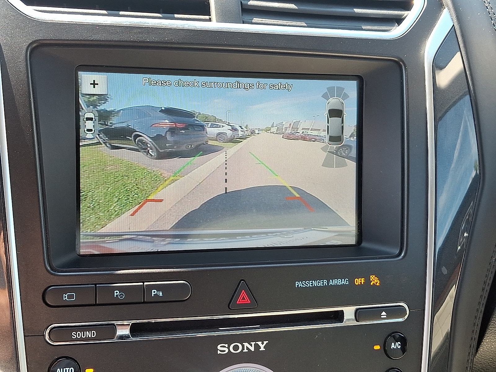 2018 Ford Explorer Platinum photo 18