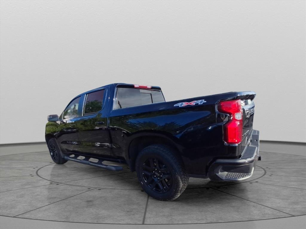 2023 Chevrolet Silverado 1500 RST photo 2