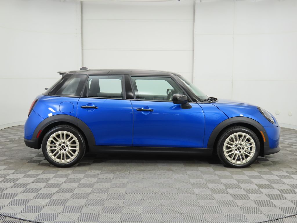 2025 Mini Cooper 4 Door Hardtop Signature photo 4