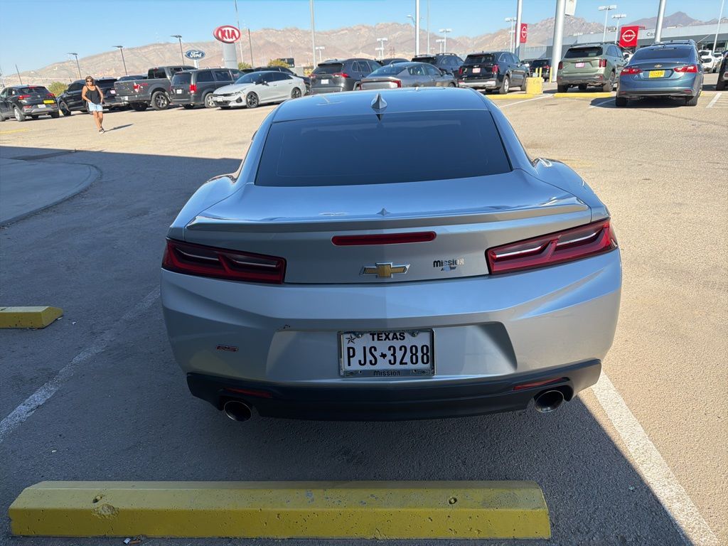 2018 Chevrolet Camaro 1LT photo 5