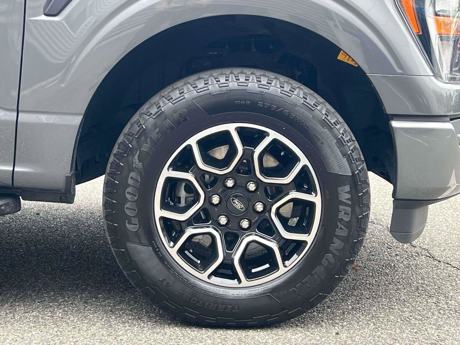2023 Ford F-150 XL photo 4