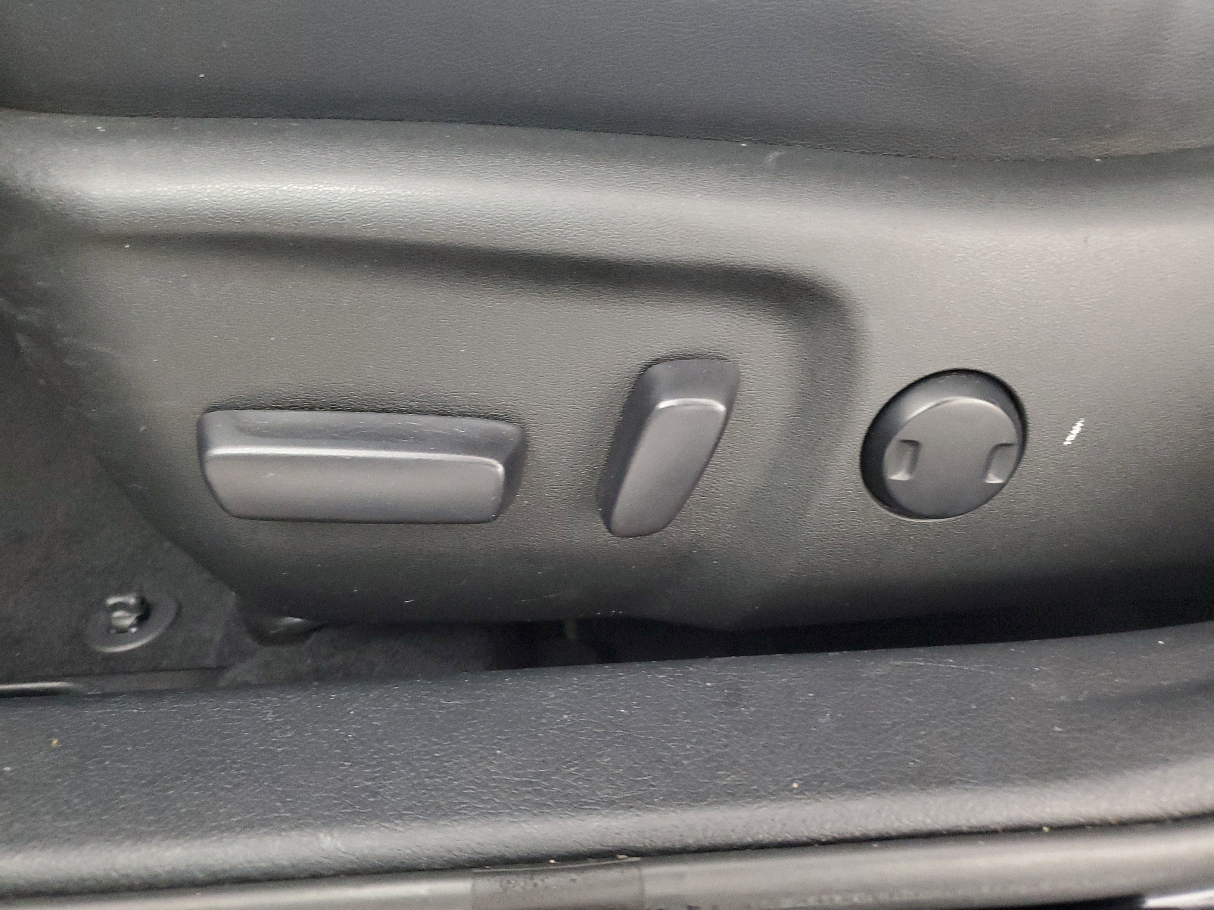 Used 2017 Parisian Night Pearl Toyota SE image 27