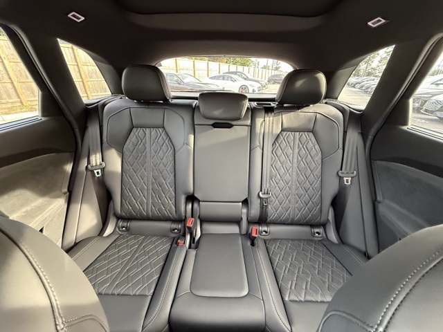 2025 Audi SQ5 Premium Plus photo 11