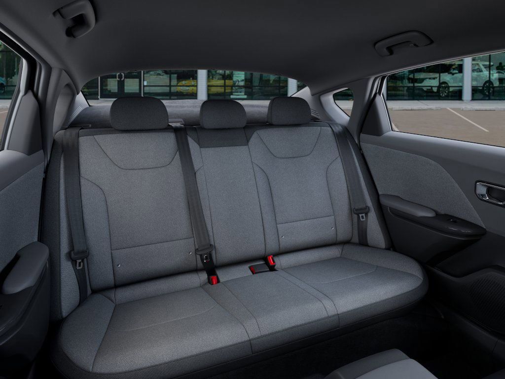 2025 Kia K4 LXS photo 16