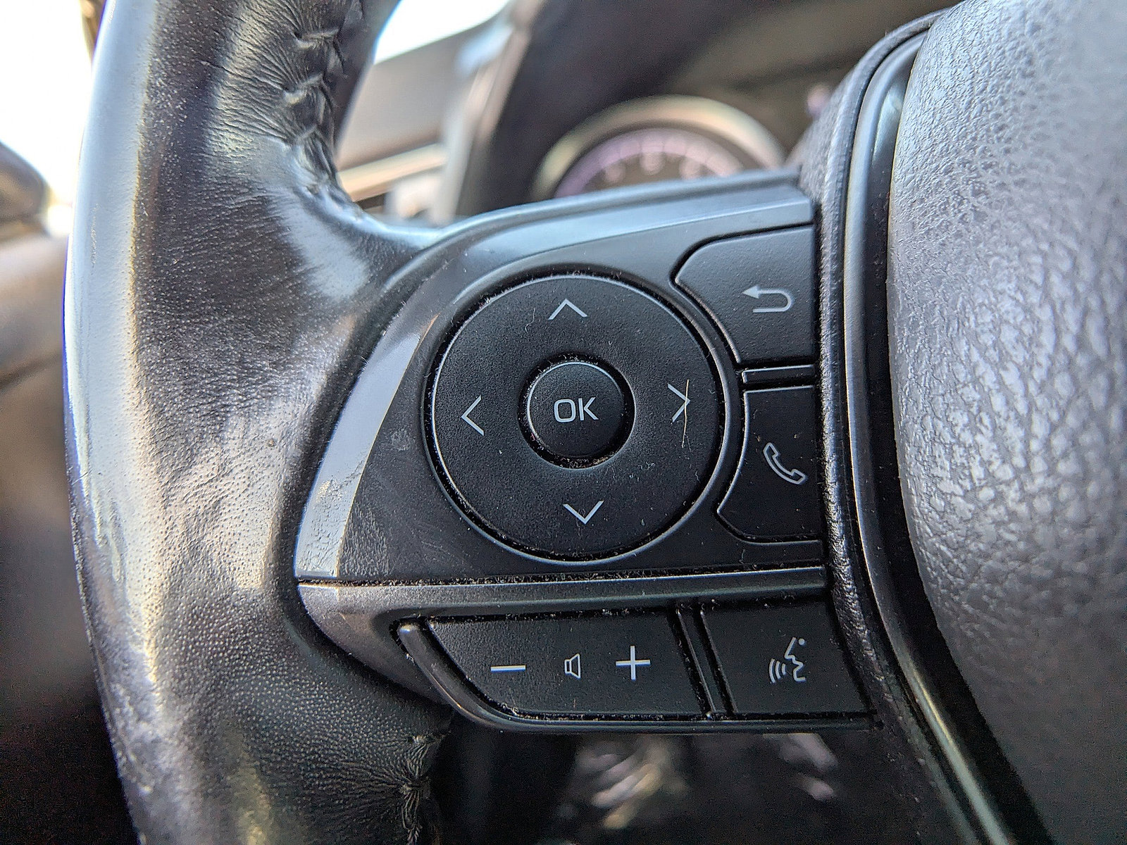 2021 Toyota Camry SE photo 13