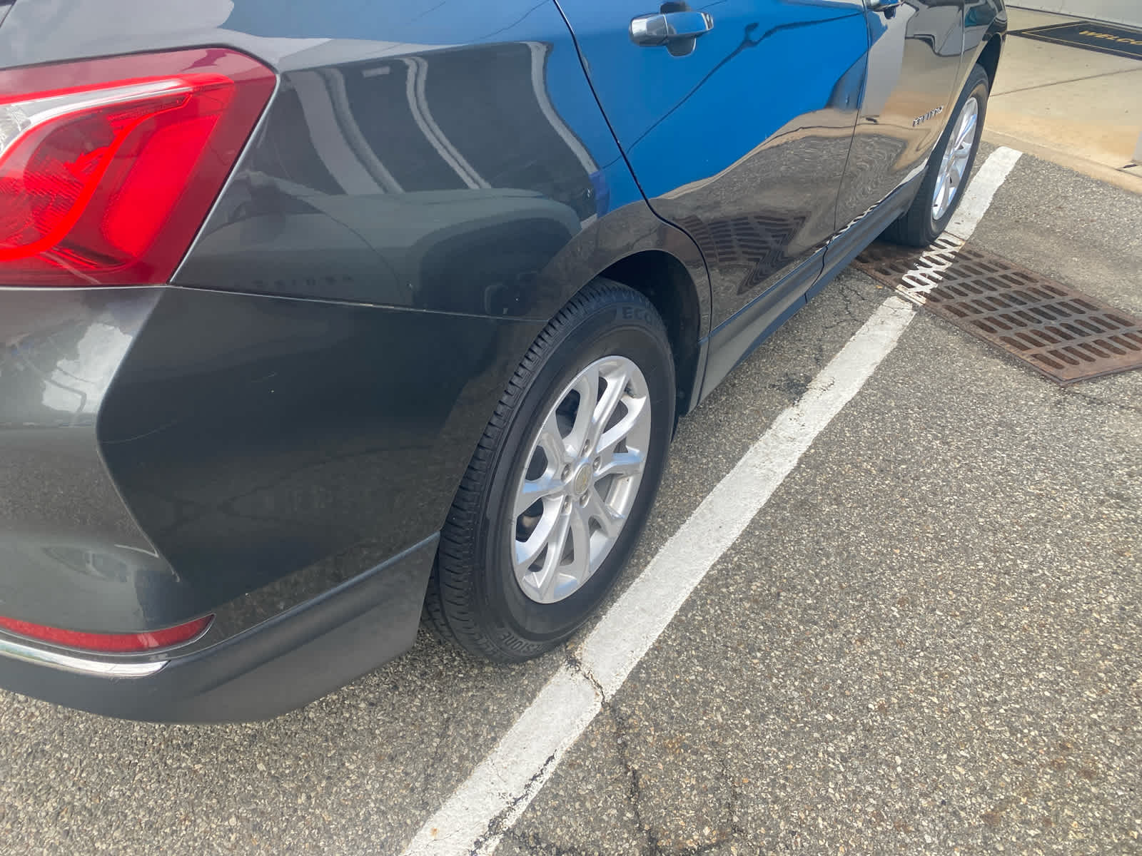 2020 Chevrolet Equinox LT photo 3