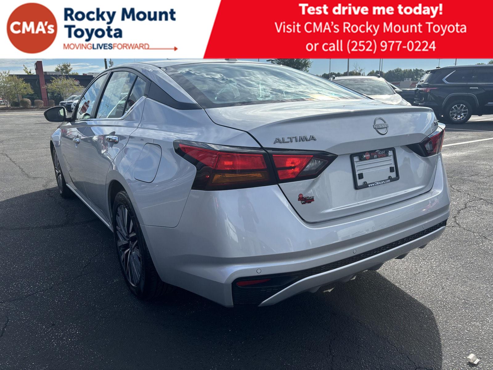 2023 Nissan Altima 2.5 SV photo 5