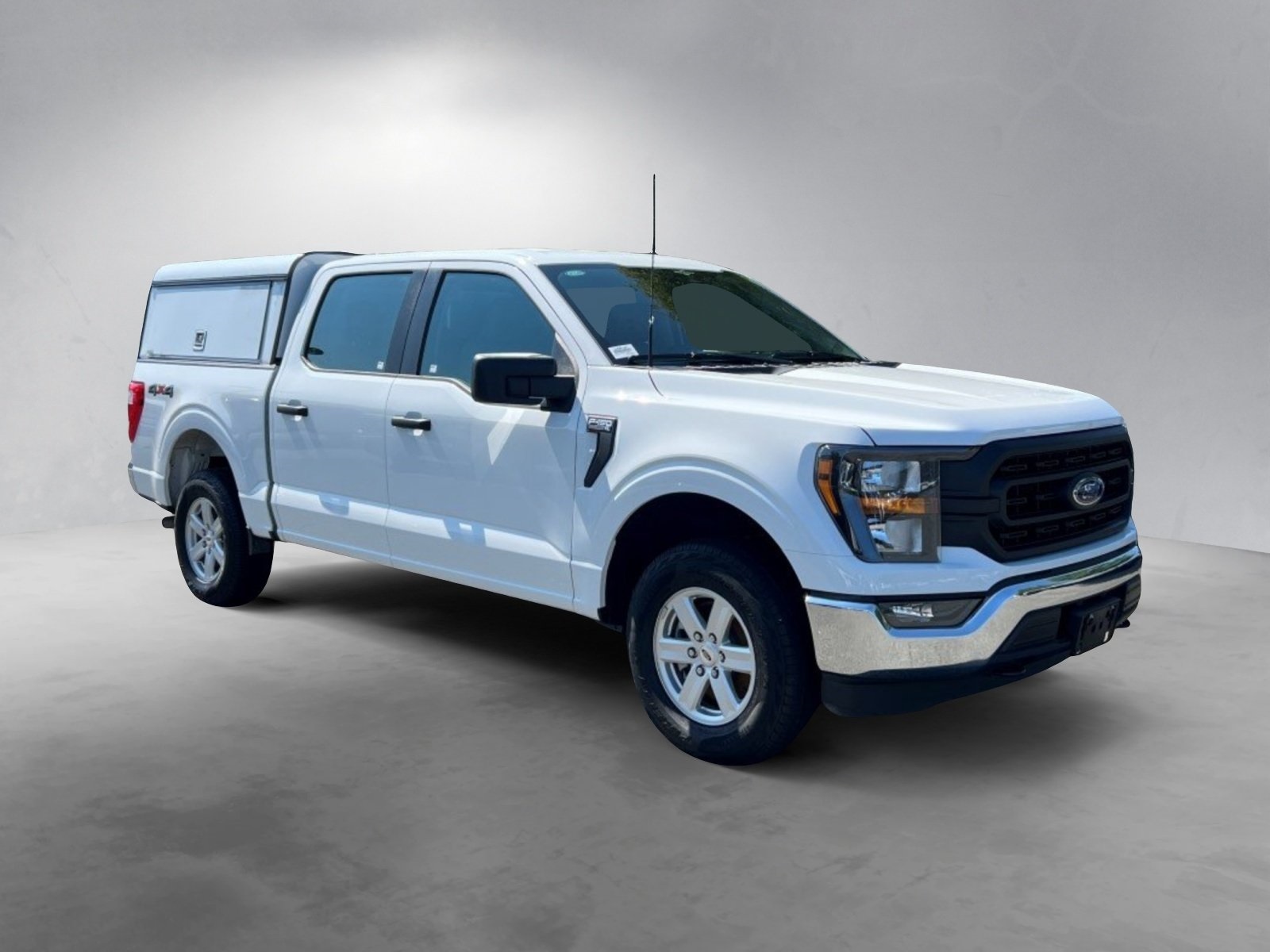 2023 Ford F-150 XL photo 2
