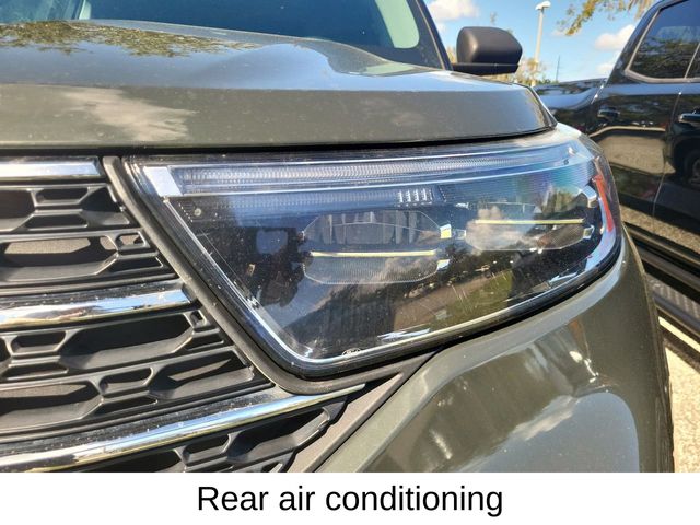 2022 Ford Explorer XLT photo 4