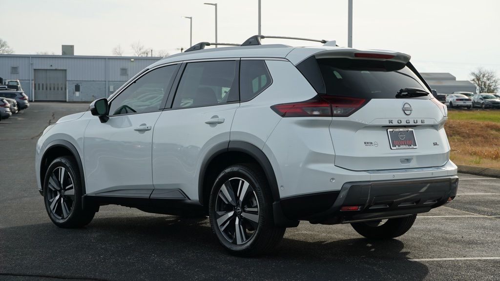 2024 Nissan Rogue SL photo 4