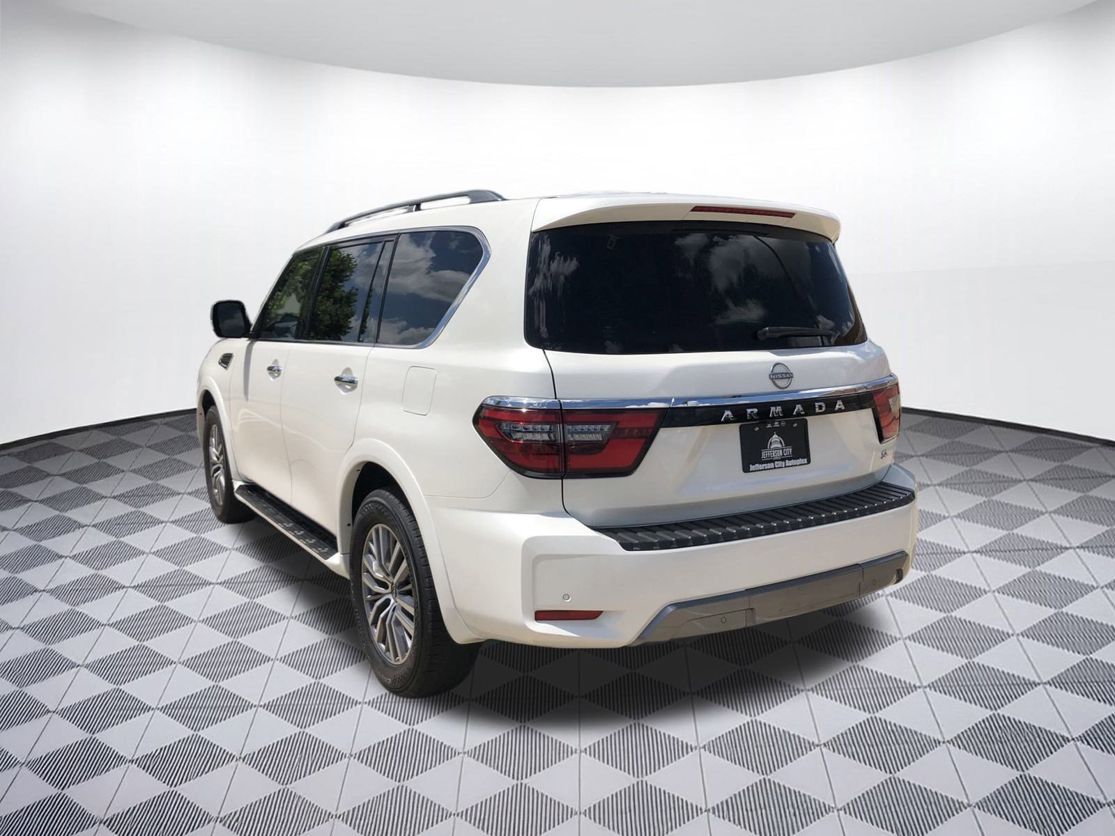2023 Nissan Armada SL photo 4