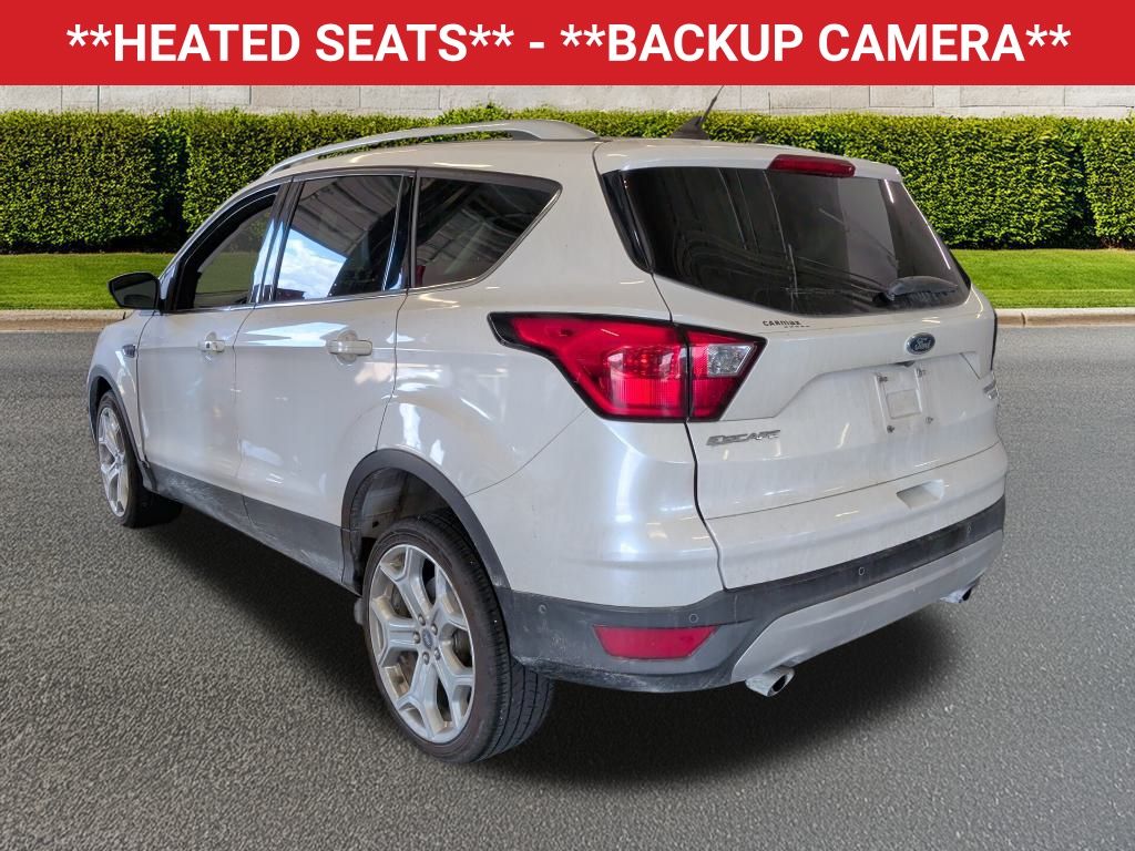 2019 Ford Escape Titanium photo 2