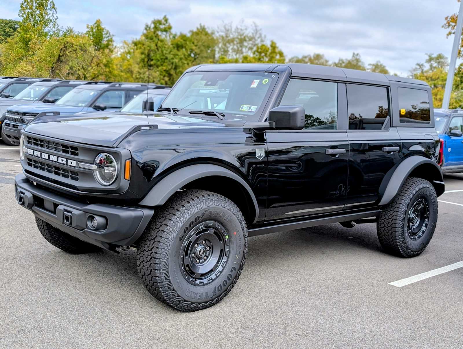 2025 Ford Bronco 4-Door Big Bend's photo