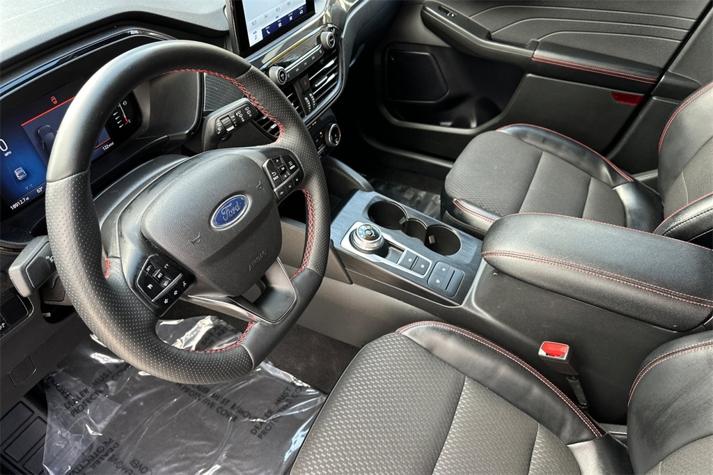 2024 Ford Escape ST-Line photo 10