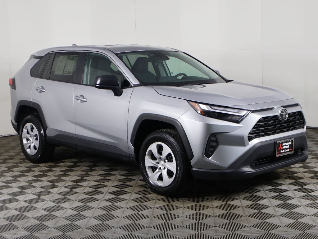 Used 2024 Toyota RAV4 LE with VIN 2T3F1RFV5RW459306 for sale in Northfield, Minnesota