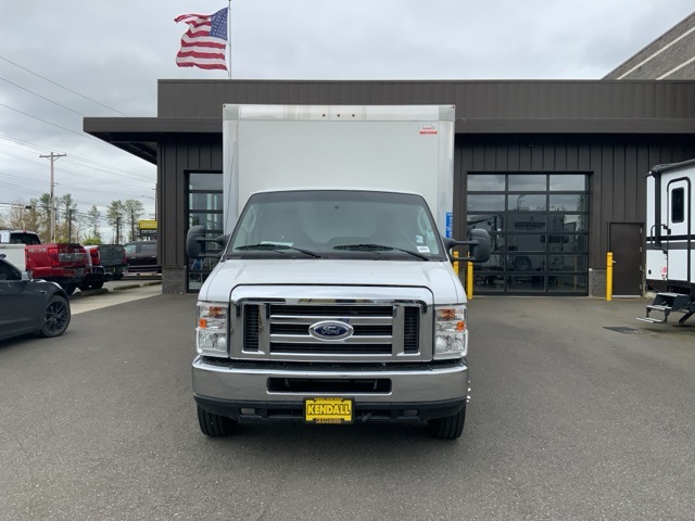2019 Ford E-450 photo 2