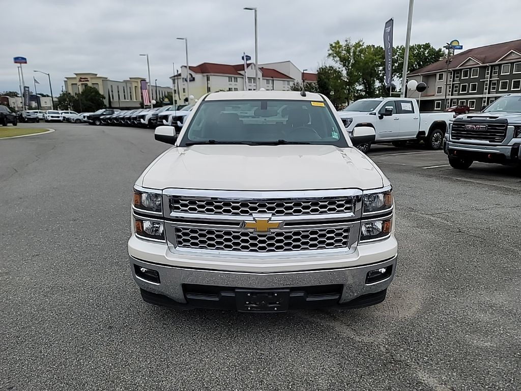 2015 Chevrolet Silverado 1500 LT photo 2