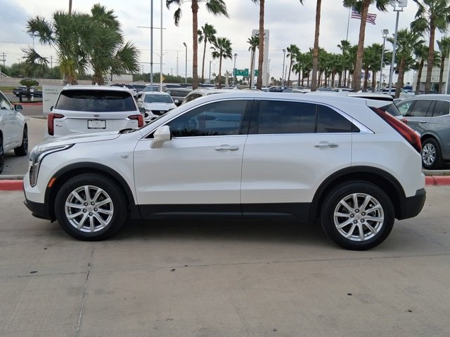 2023 Cadillac XT4 Luxury photo 3