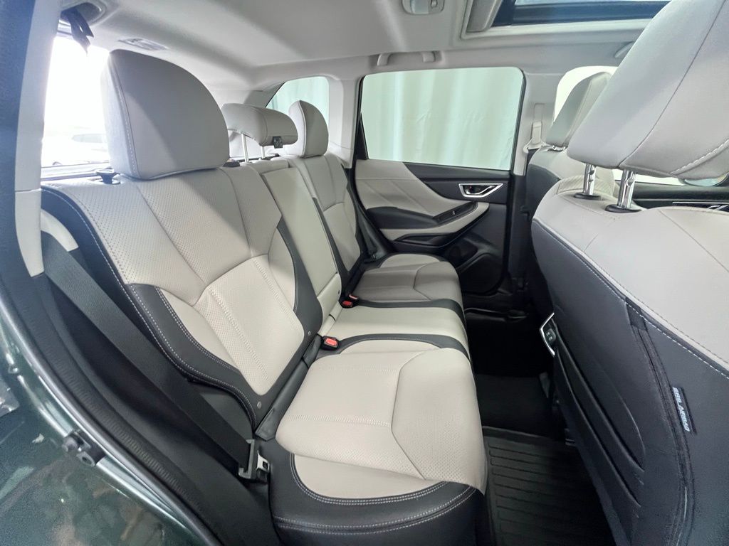 2022 Subaru Forester Limited photo 22