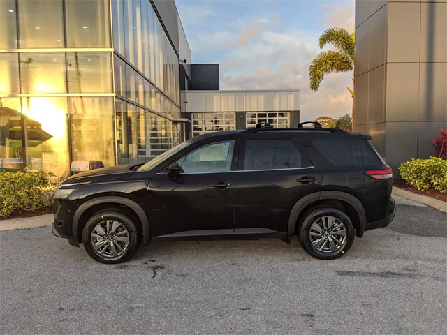 2025 Nissan Pathfinder SV photo 3