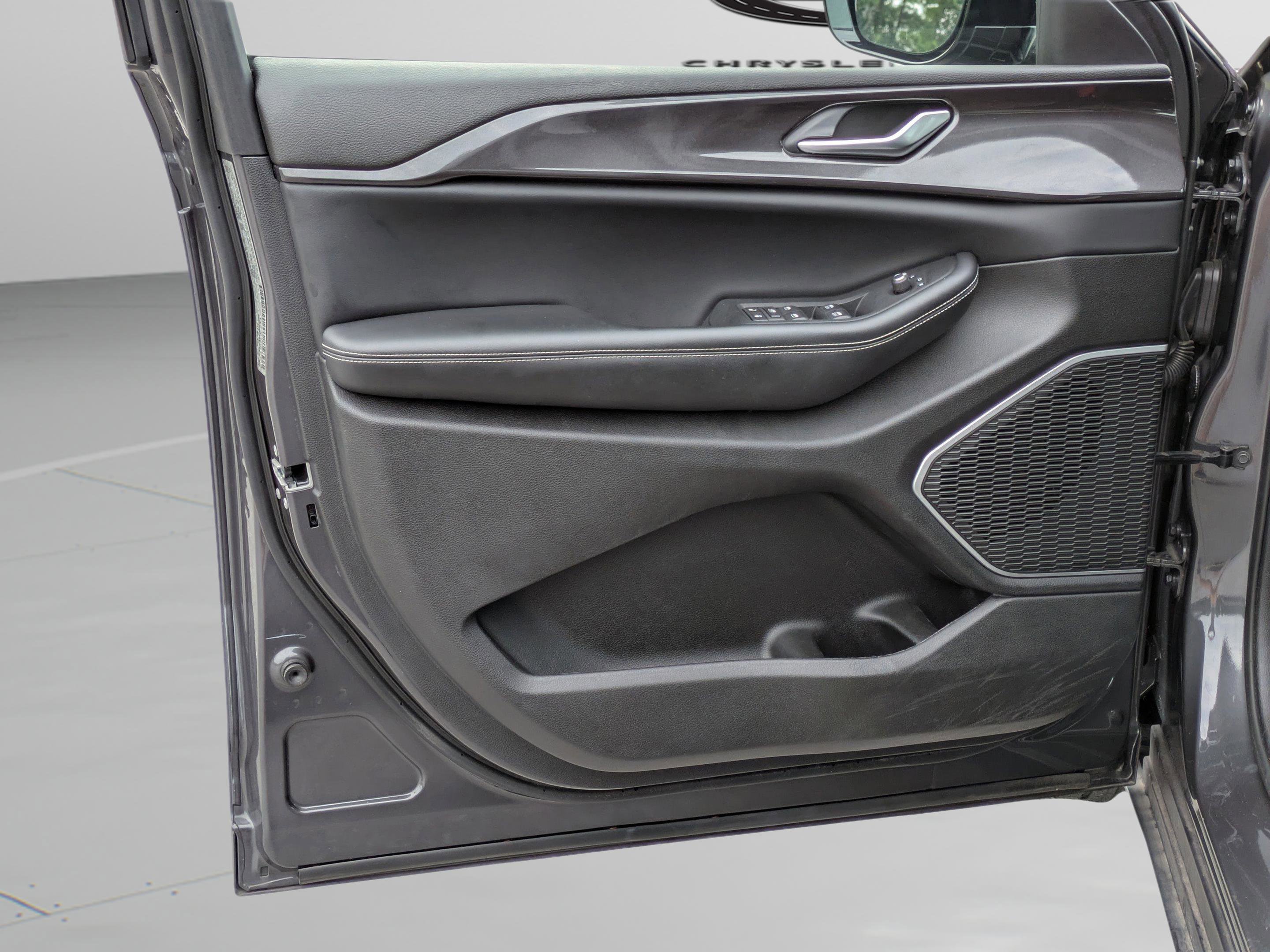 2022 Jeep Grand Cherokee Altitude photo 41
