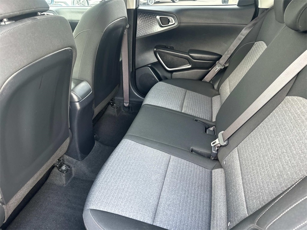 2021 Kia Soul S photo 14