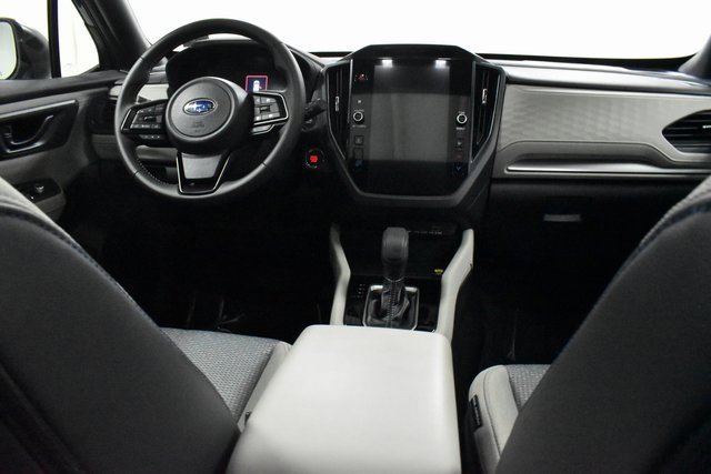 2025 Subaru Forester Premium photo 16