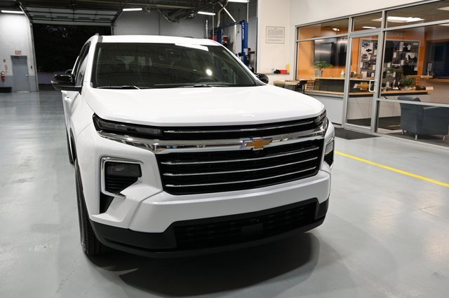 2026 Chevrolet Traverse photo 3