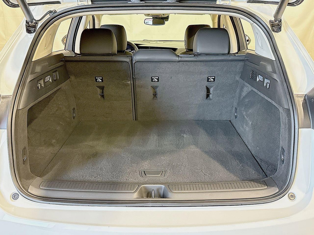 2023 Buick Envision Essence photo 22