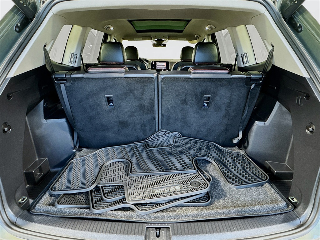 2024 Volkswagen Atlas Peak Edition SEL photo 21