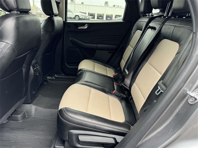 2021 Ford Escape Titanium Hybrid photo 14