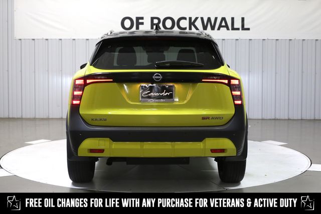 2025 Nissan Kicks SR photo 3
